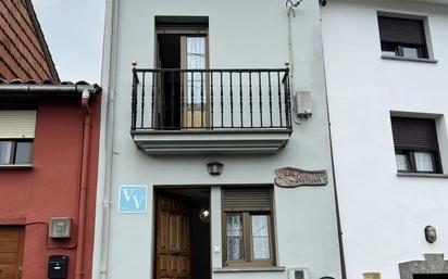 Vista exterior de Casa adosada en venda en Llanes