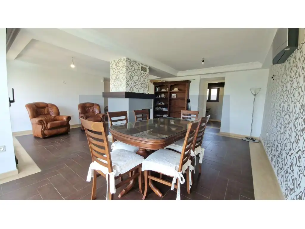 Comedor de Dúplex en venta en Estepona con Terraza y Piscina comunitaria