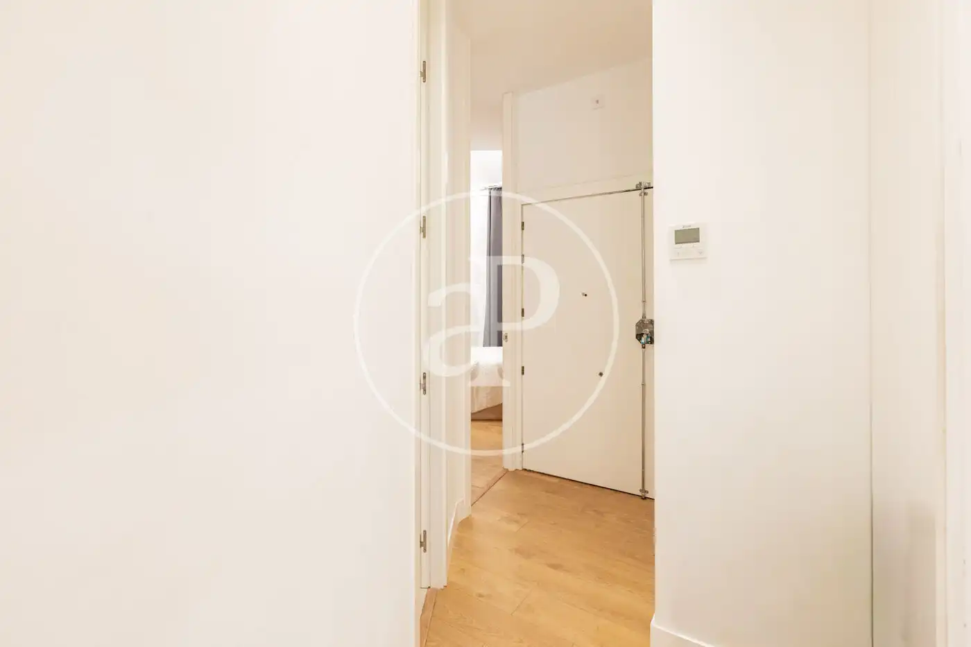 Flat for rent in Madrid  with Air Conditioner, Heating and Furnished