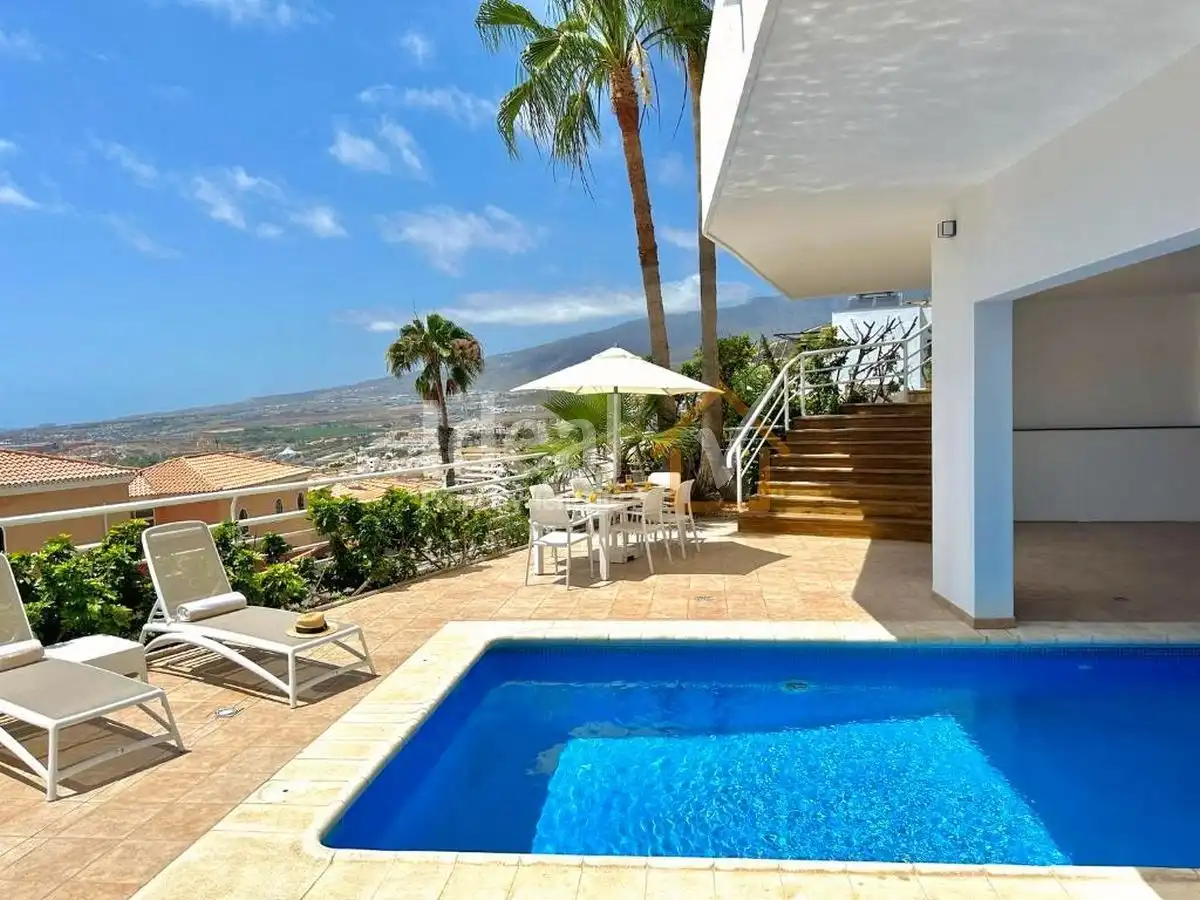 Villa con piscina in vendita a Costa Adeje, imagen 2