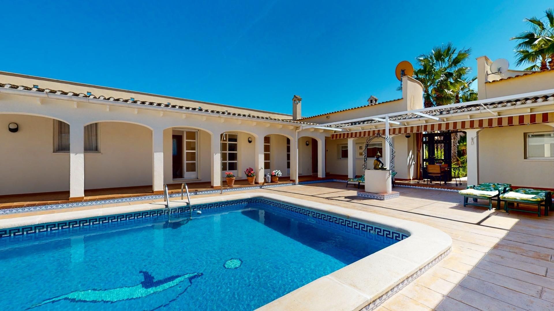 Swimming pool of House or chalet for sale in Orihuela  with Air Conditioner, Private garden and Storage room