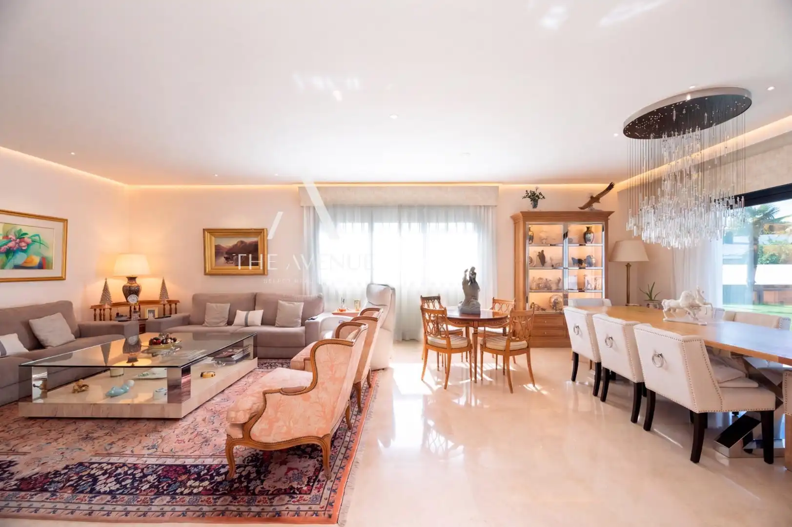 Sala d'estar de Casa o xalet en venda en Las Rozas de Madrid amb Aire condicionat, Calefacció i Jardí privat