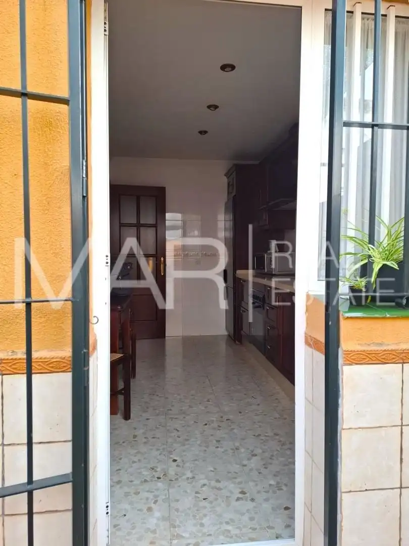 Cocina de Casa adosada en venta en Chiclana de la Frontera con Aire acondicionado y Balcón