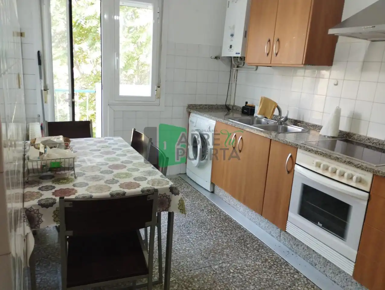 Cocina de Piso en venta en Ourense Capital  con Calefacción y Amueblado