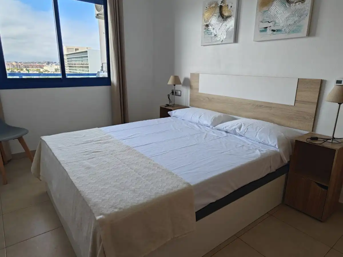 Dormitori de Pis de lloguer en Alicante / Alacant amb Aire condicionat, Calefacció i Terrassa