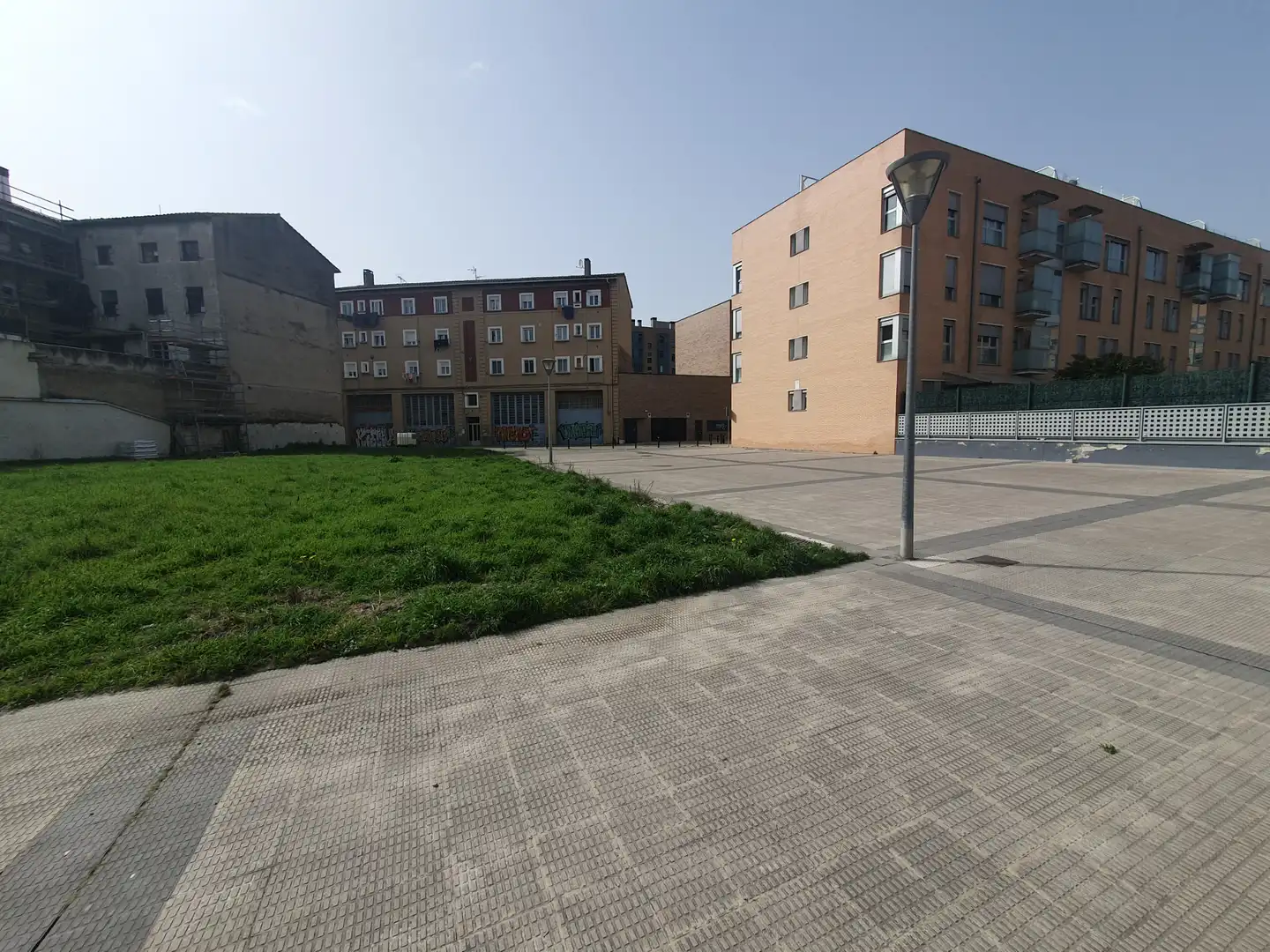 Aparcament de Apartament en venda en  Pamplona / Iruña amb Calefacció i Terrassa