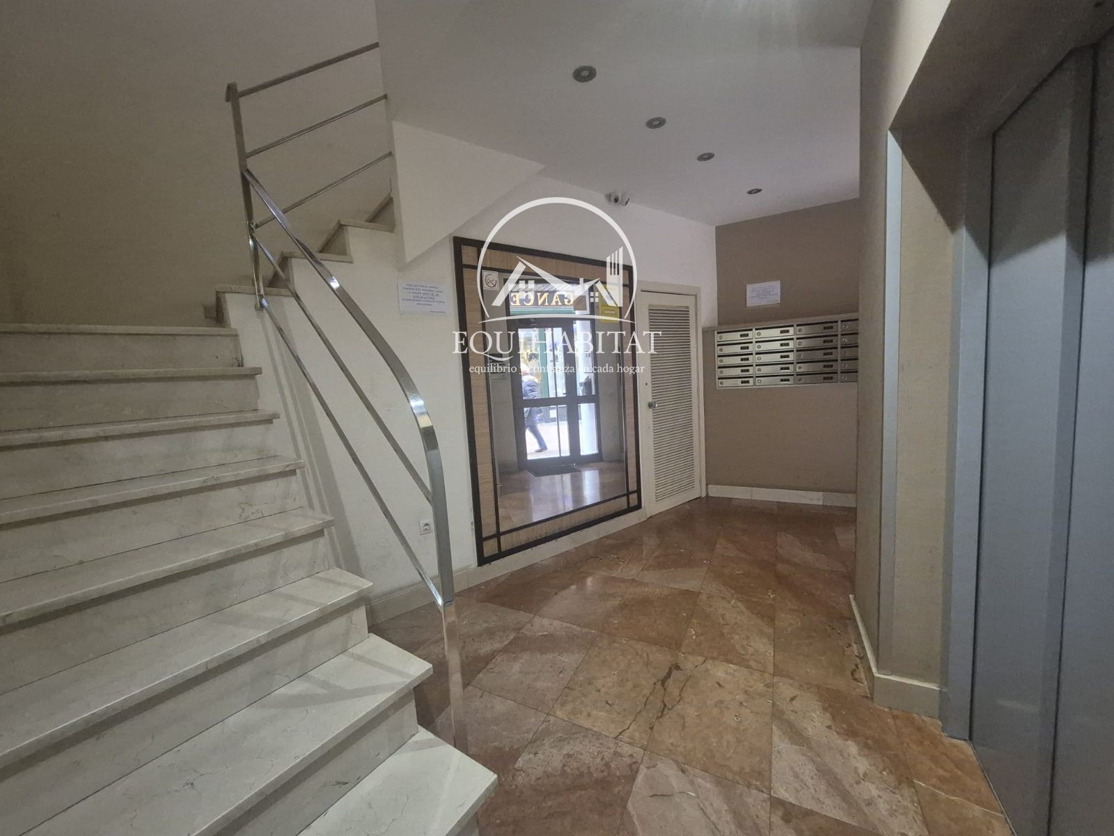 Apartment for sale in  Lleida Capital  with Air Conditioner