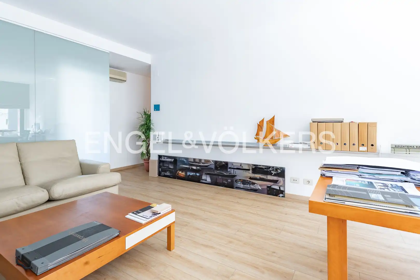 Sala de estar de Piso en venta en Barcelona con Calefacción y Parquet