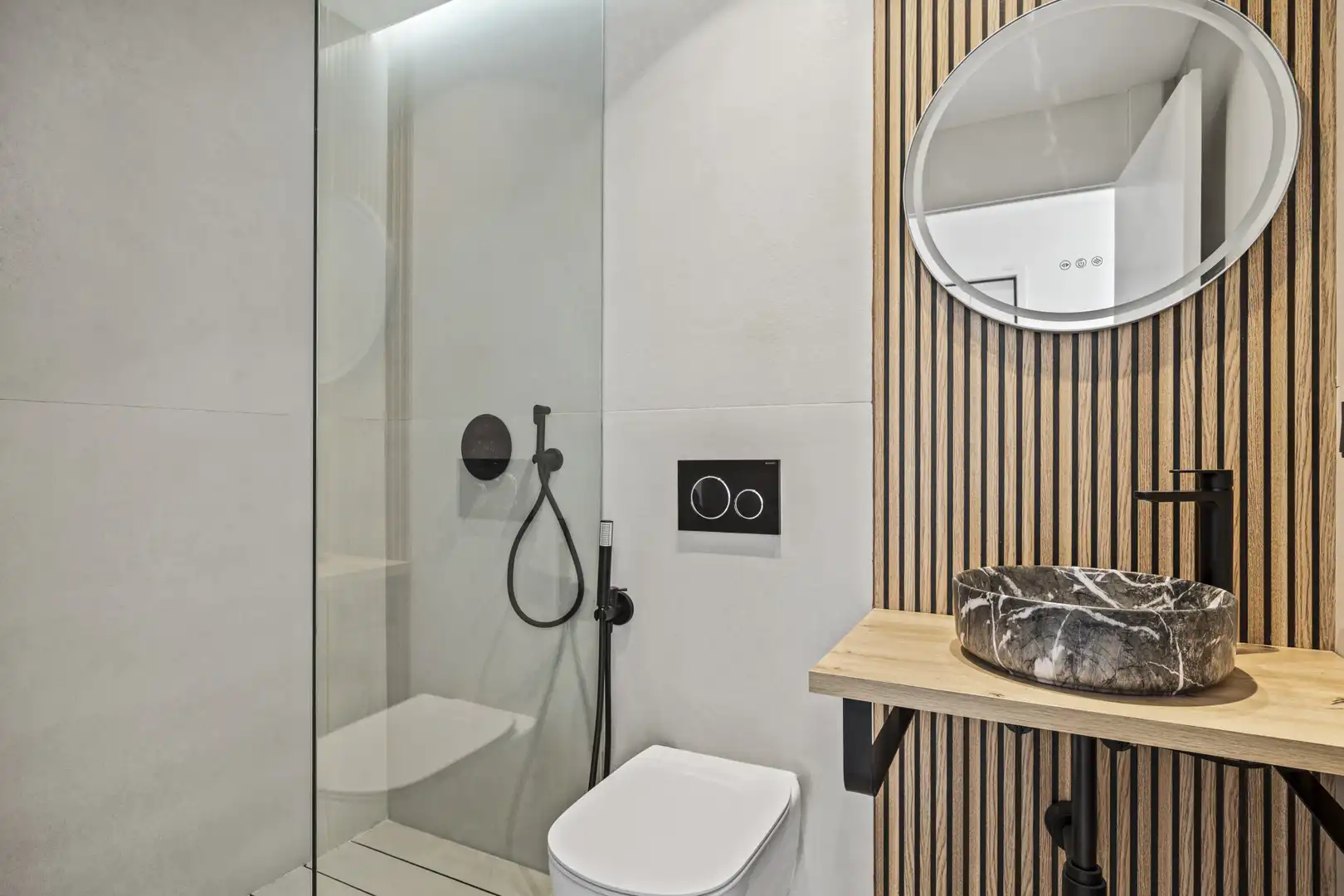 Baño de Ático en venta en Estepona con Aire acondicionado, Terraza y Piscina
