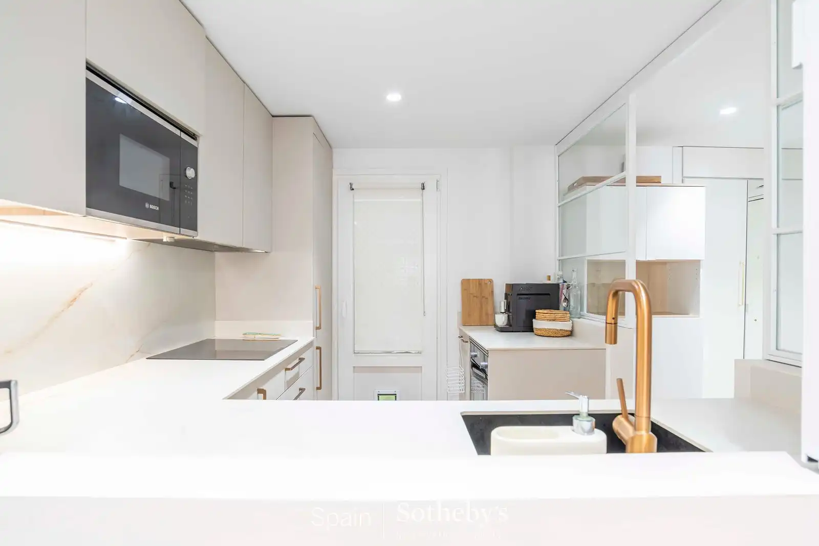 Cuina de Apartament en venda en Madrid amb Aire condicionat, Calefacció i Terrassa