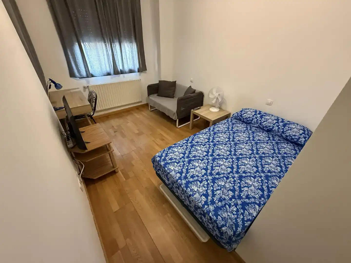 Dormitori de Pis per a compartir en Alcorcón amb Parquet, Piscina i Moblat