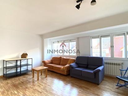 Sala d'estar de Pis en venda en Ferrol amb Calefacció, Parquet i Moblat