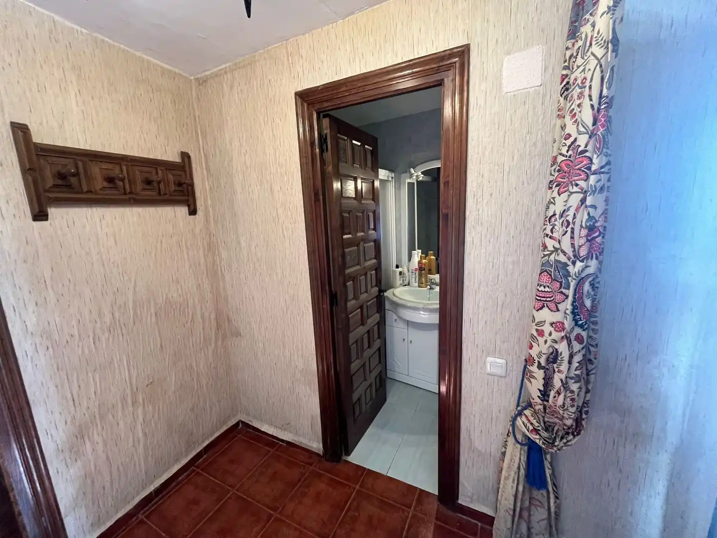 Baño de Finca rústica en venta en Cañamero con Calefacción y Jardín privado