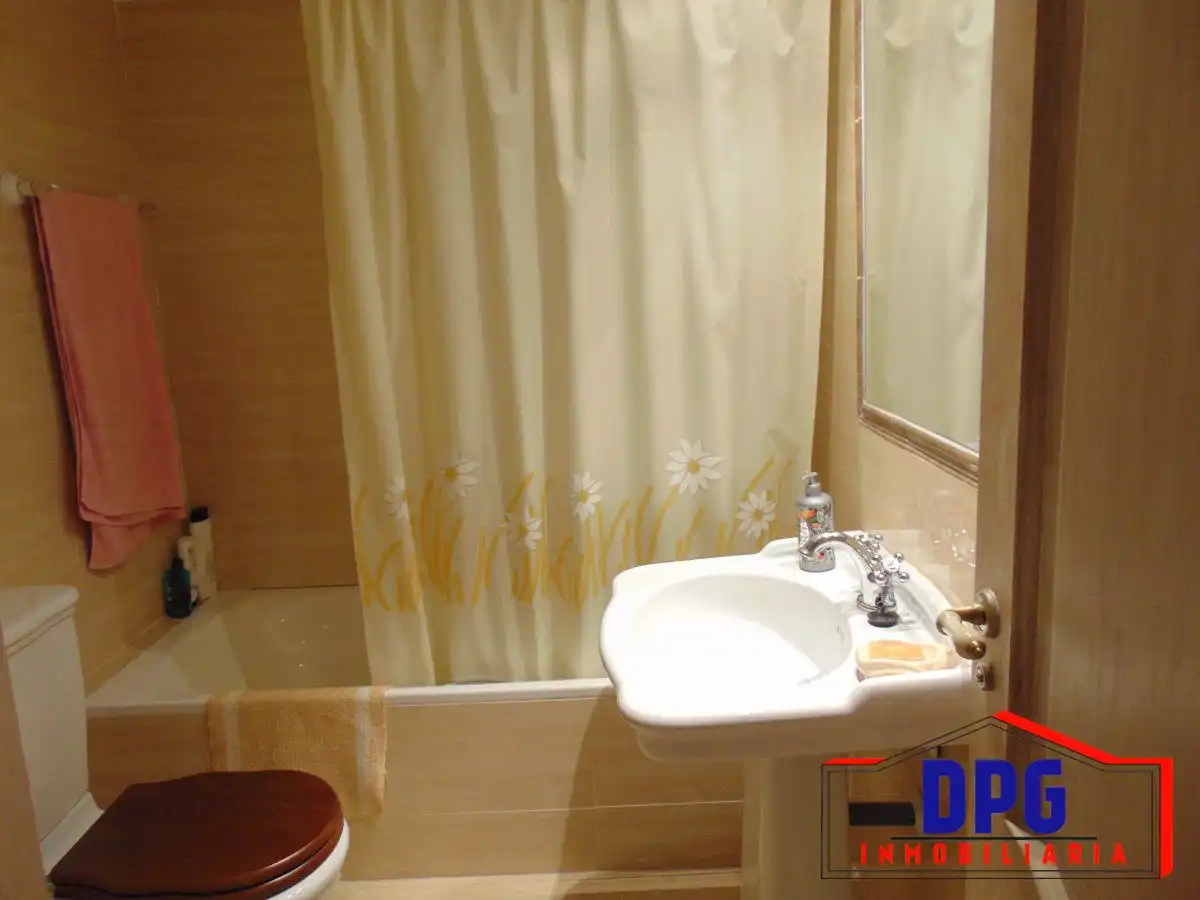 Baño de Apartamento en venta en Garrucha con Aire acondicionado, Terraza y Amueblado