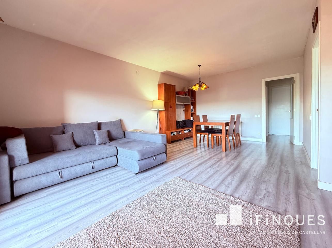 Sala d'estar de Casa o xalet en venda en Castellar del Vallès amb Aire condicionat, Calefacció i Jardí privat