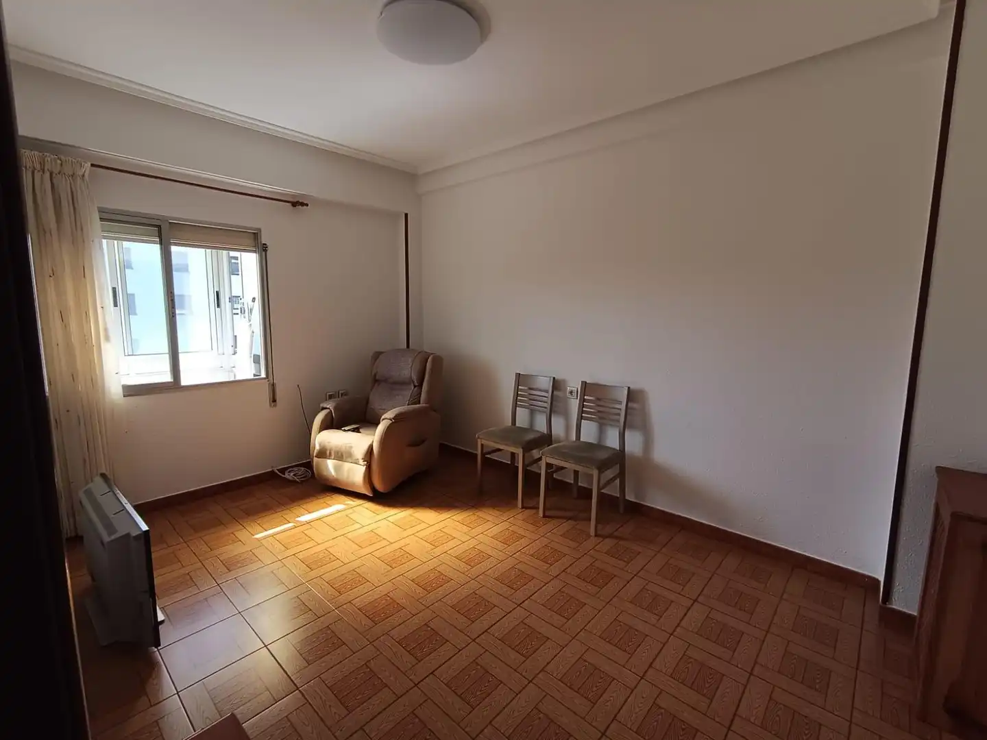 Sala de estar de Piso en venta en Avilés con Calefacción y Terraza