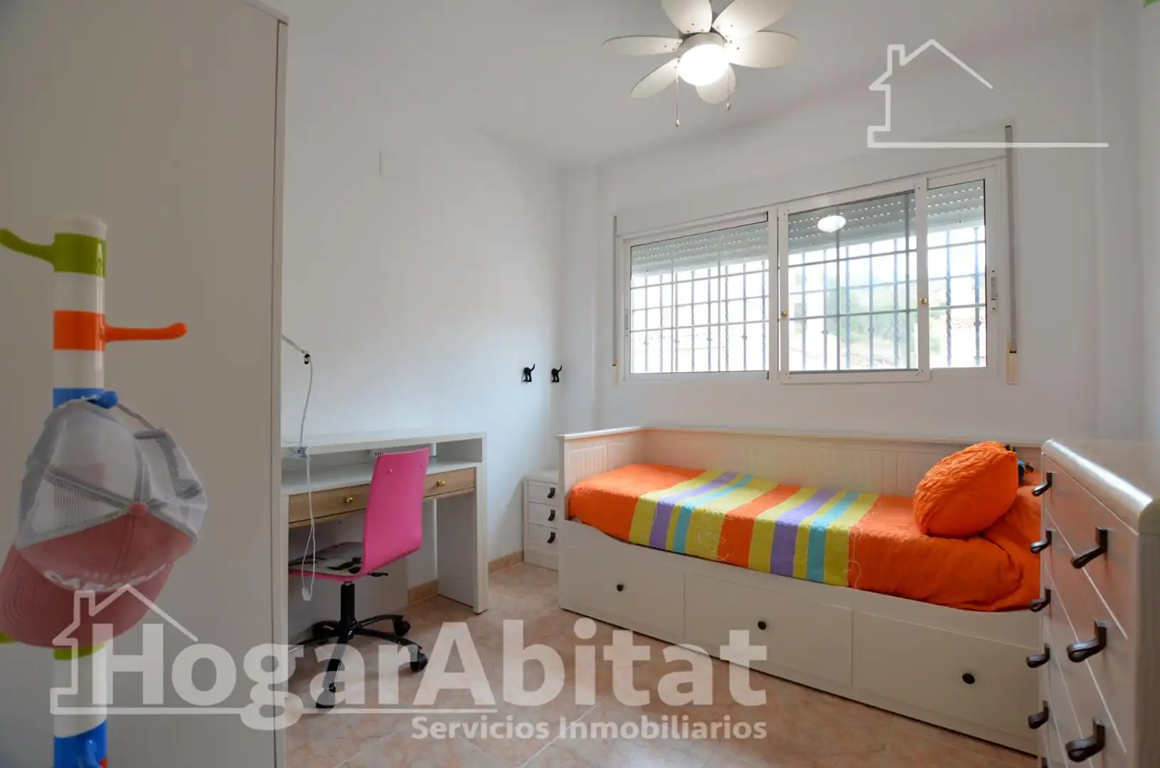 Schlafzimmer von Einfamilien-Reihenhaus zum Verkauf in Cullera mit Privatgarten, Terrasse und Abstellraum