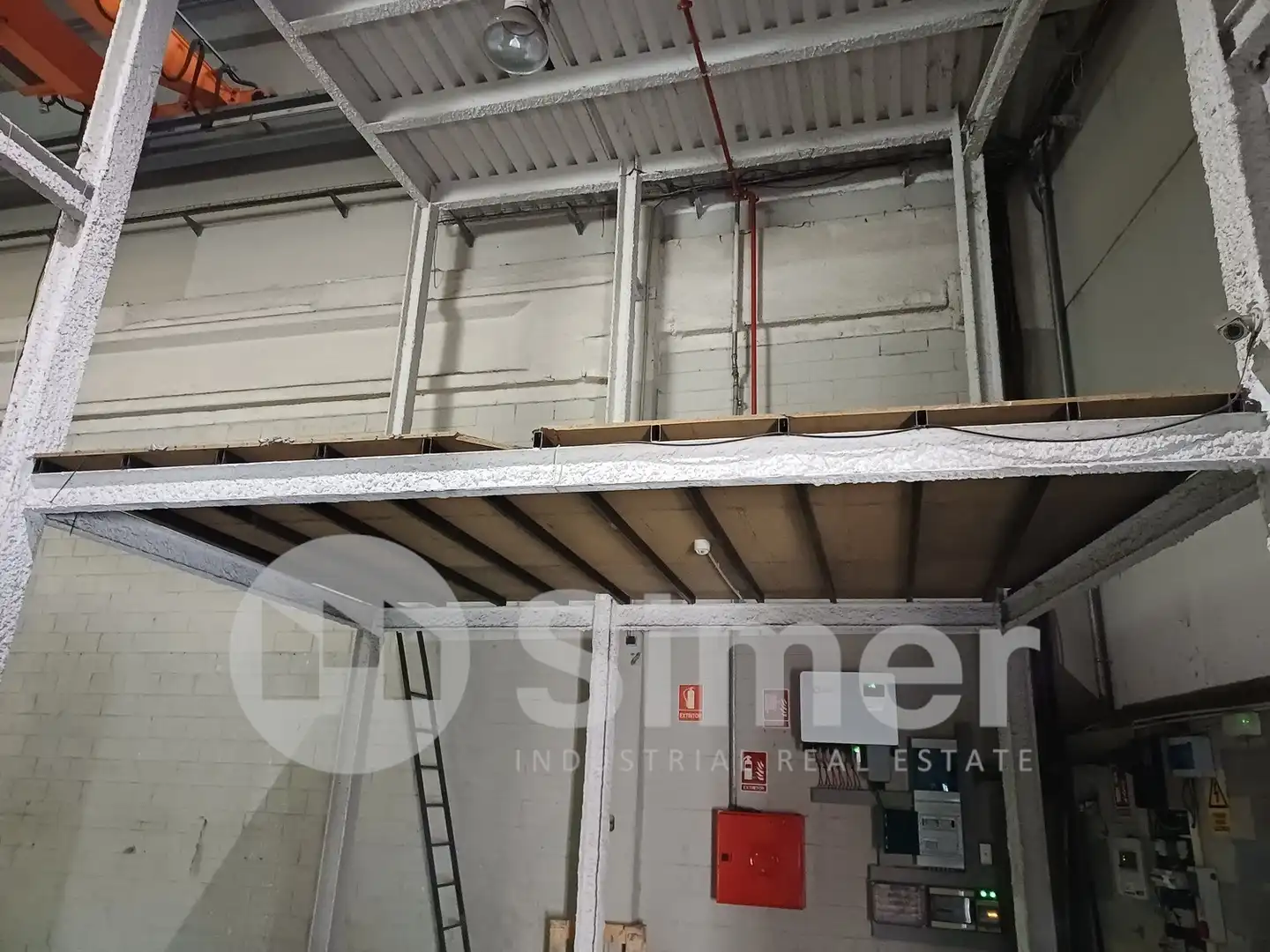 Nave industrial de alquiler en Ripollet