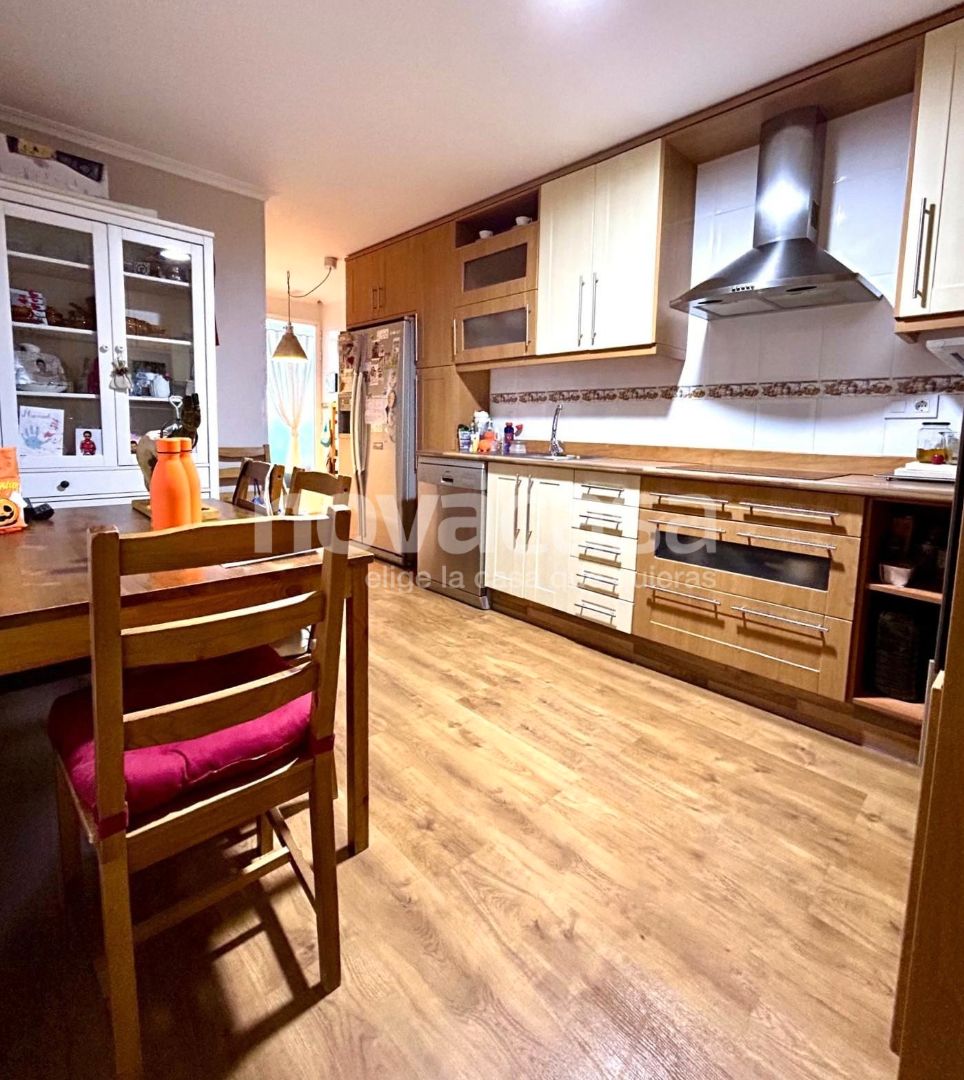 Kitchen of Flat for sale in  Albacete Capital  with Air Conditioner, Heating and Parquet flooring
