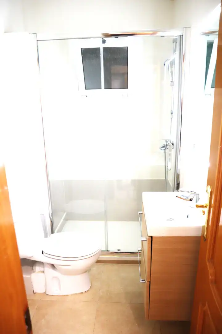 Baño de Piso en venta en Cerdanyola del Vallès con Aire acondicionado, Calefacción y Horno