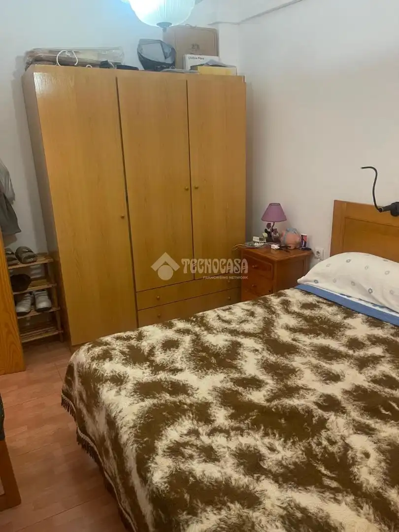 Dormitori de Casa adosada en venda en Sevilla amb Aire condicionat