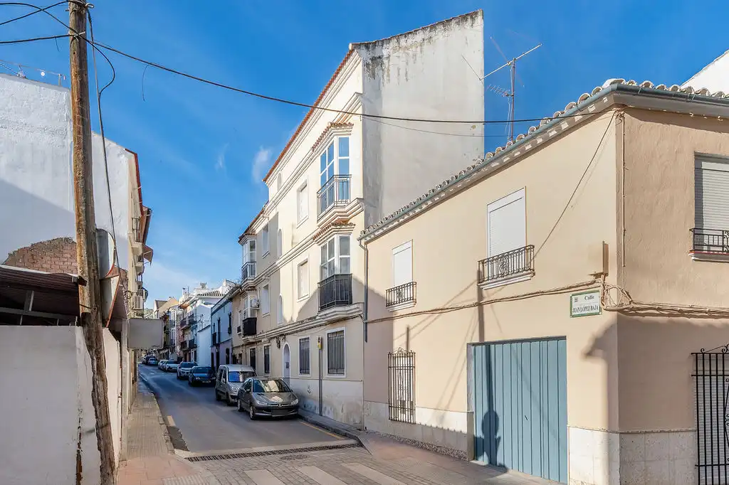 Vista exterior de Piso en venta en Lucena
