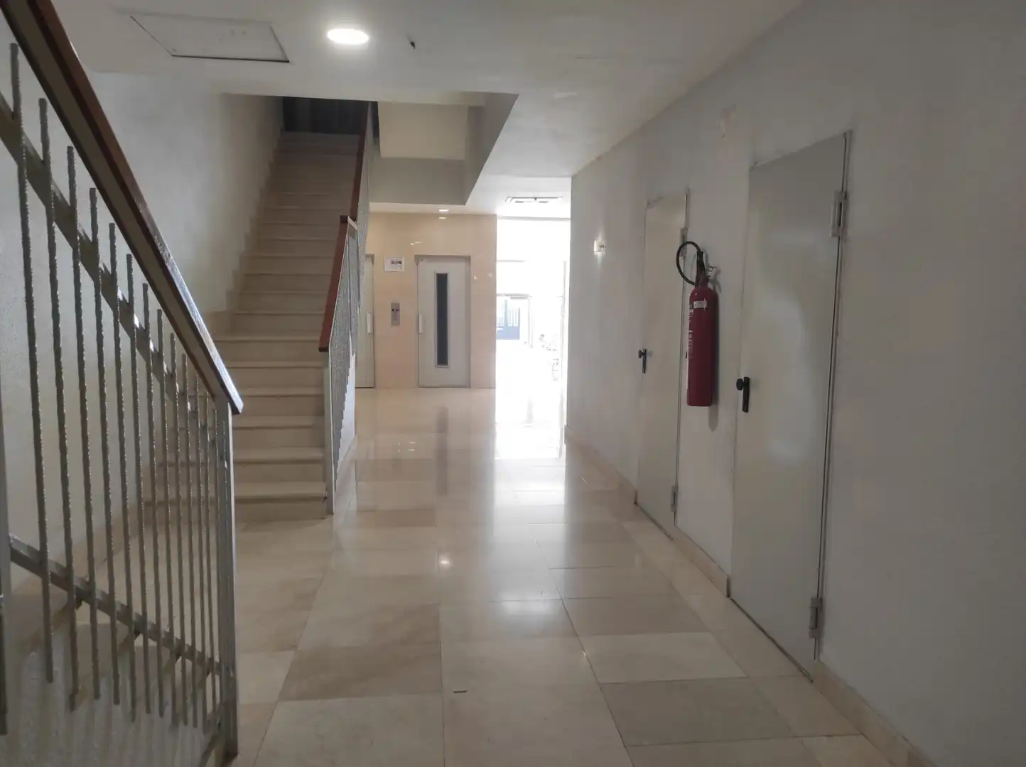 Flat for sale in Zaragoza  with Air Conditioner, Heating and Oven