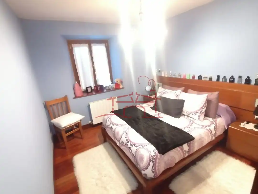 Schlafzimmer von Country house zum Verkauf in Amorebieta-Etxano mit Heizung, Terrasse und Balkon