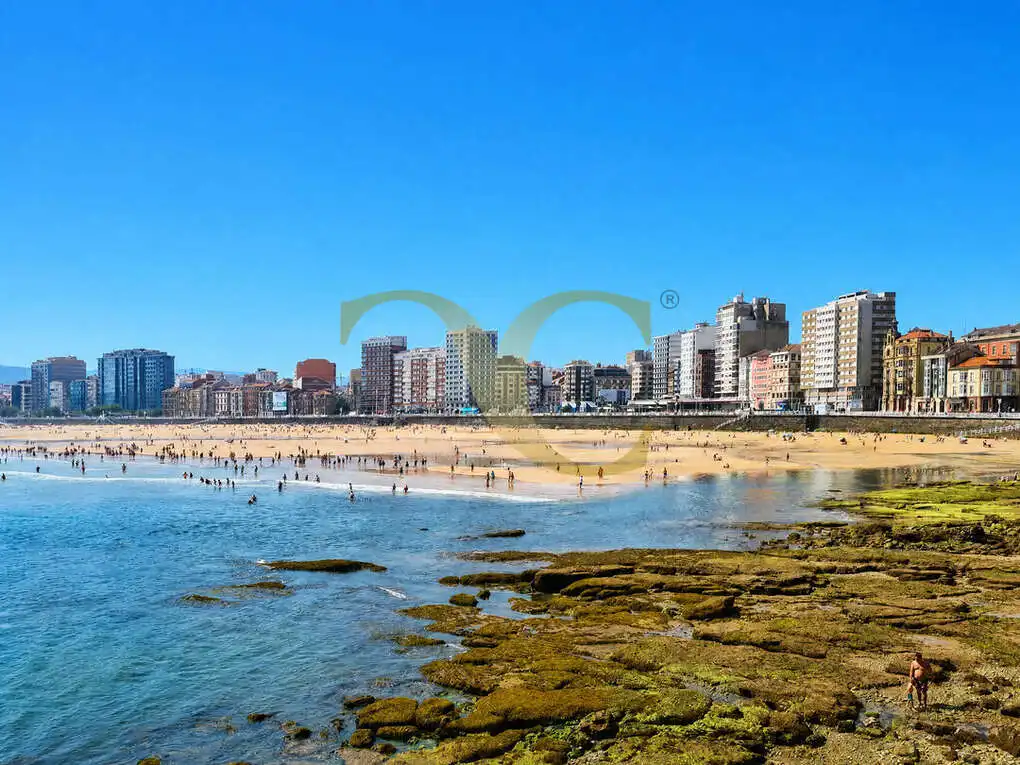 Vista exterior de Pis de lloguer en Gijón  amb Calefacció