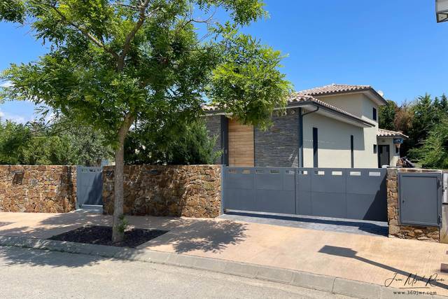 Casa-chalet en Venta en MAS FRIGOL en Navata