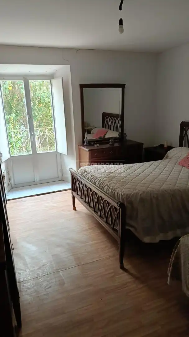 Bedroom of Houses for sale in Murias de Paredes