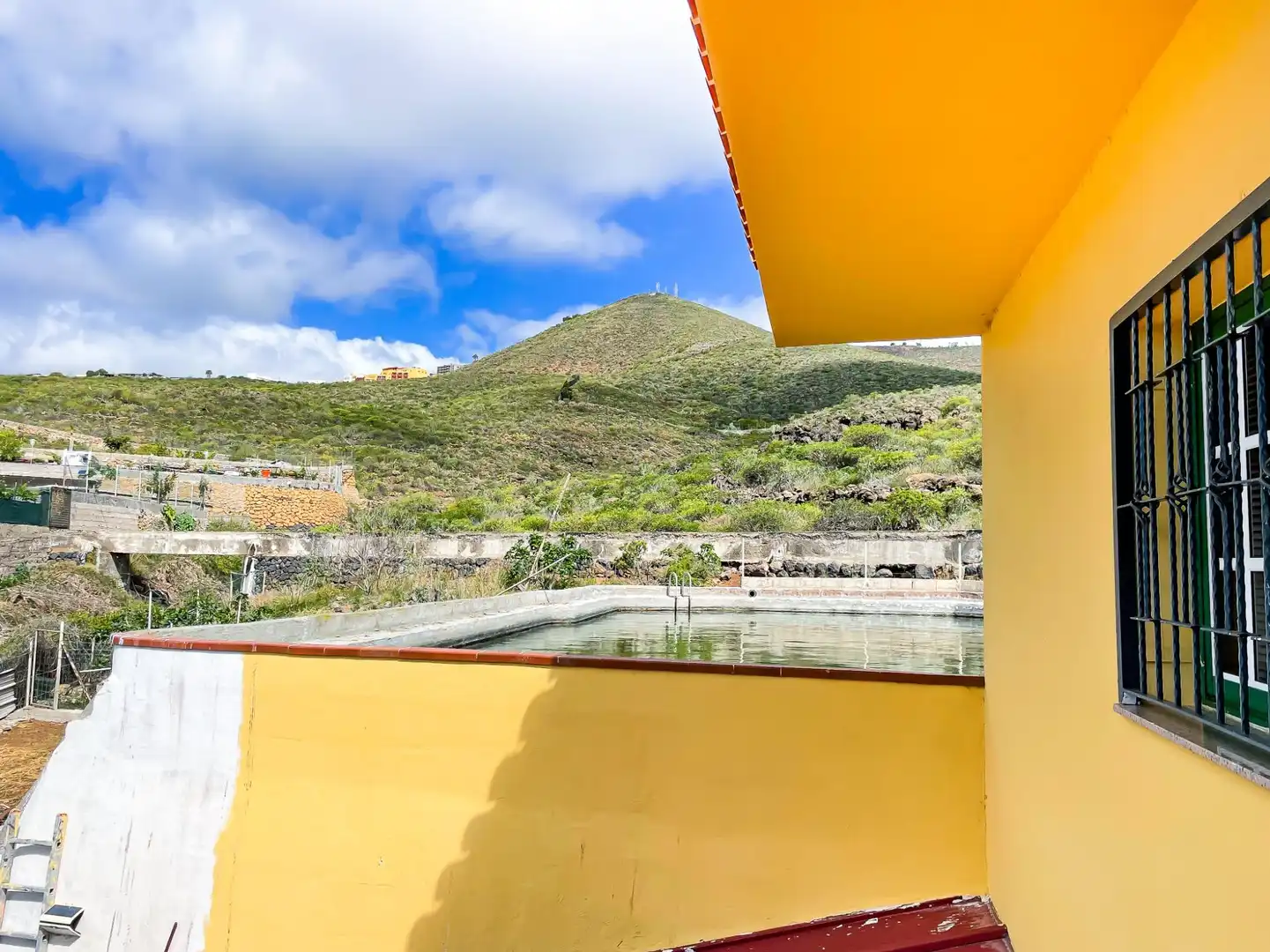 Vista exterior de Casa o chalet en venta en Granadilla de Abona con Jardín privado, Terraza y Amueblado