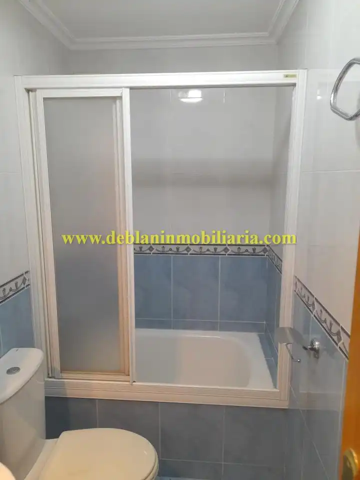 Bathroom of Flat for sale in Tui  with Heating and Terrace