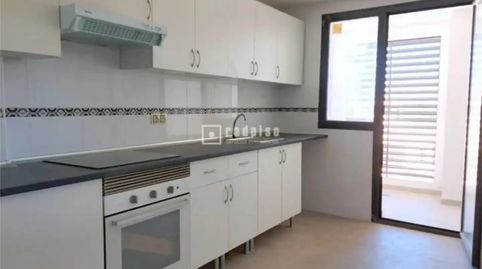 Foto 2 de Piso en venta en Travesía Doña Jimena, 3, Yuncler, Toledo