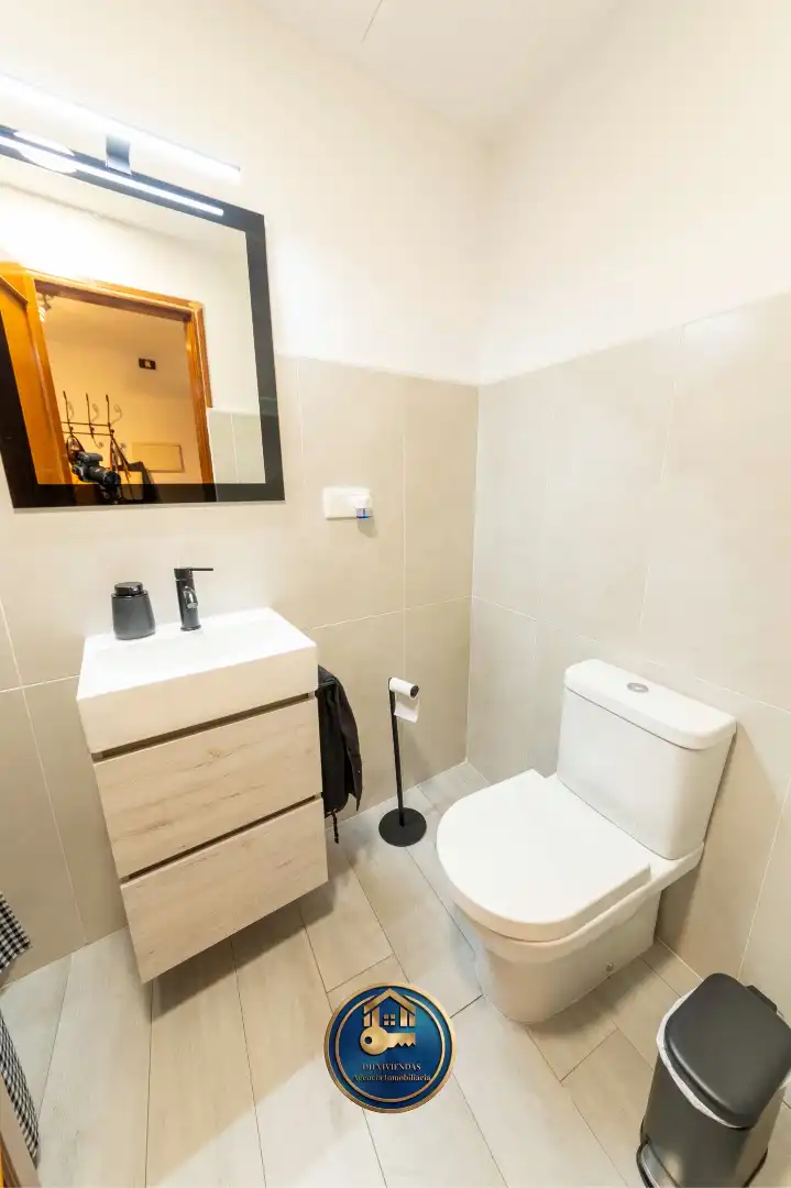 Baño de Ático en venta en Dos Hermanas con Aire acondicionado y Balcón