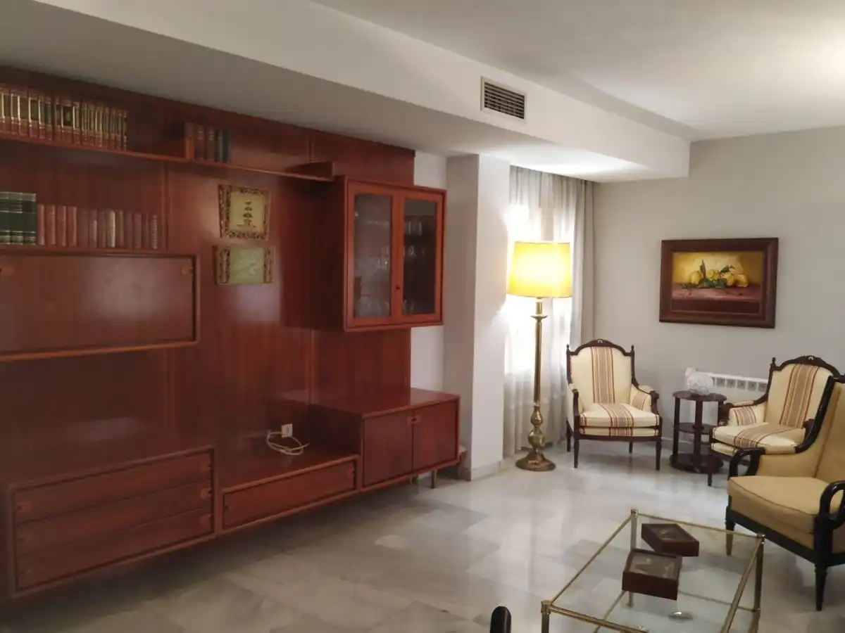 Wohnzimmer von Wohnung zur Miete in Córdoba mit Heizung und Möbliert