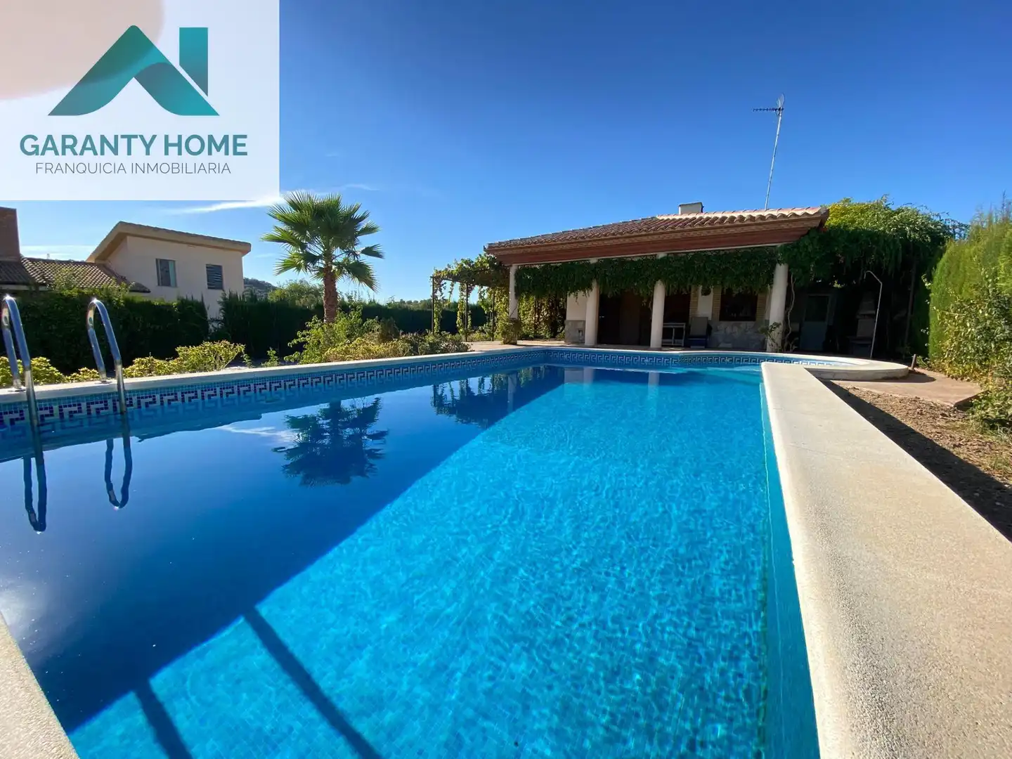 Vista exterior de Casa o chalet en venta en Fuensanta de Martos con Jardín privado, Trastero y Piscina