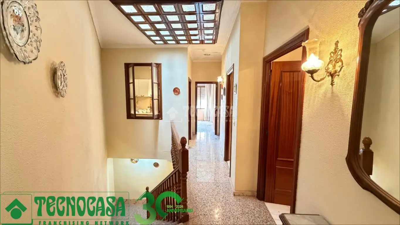 Casa adosada en venta en Alcázar de San Juan con Jardín privado y Balcón