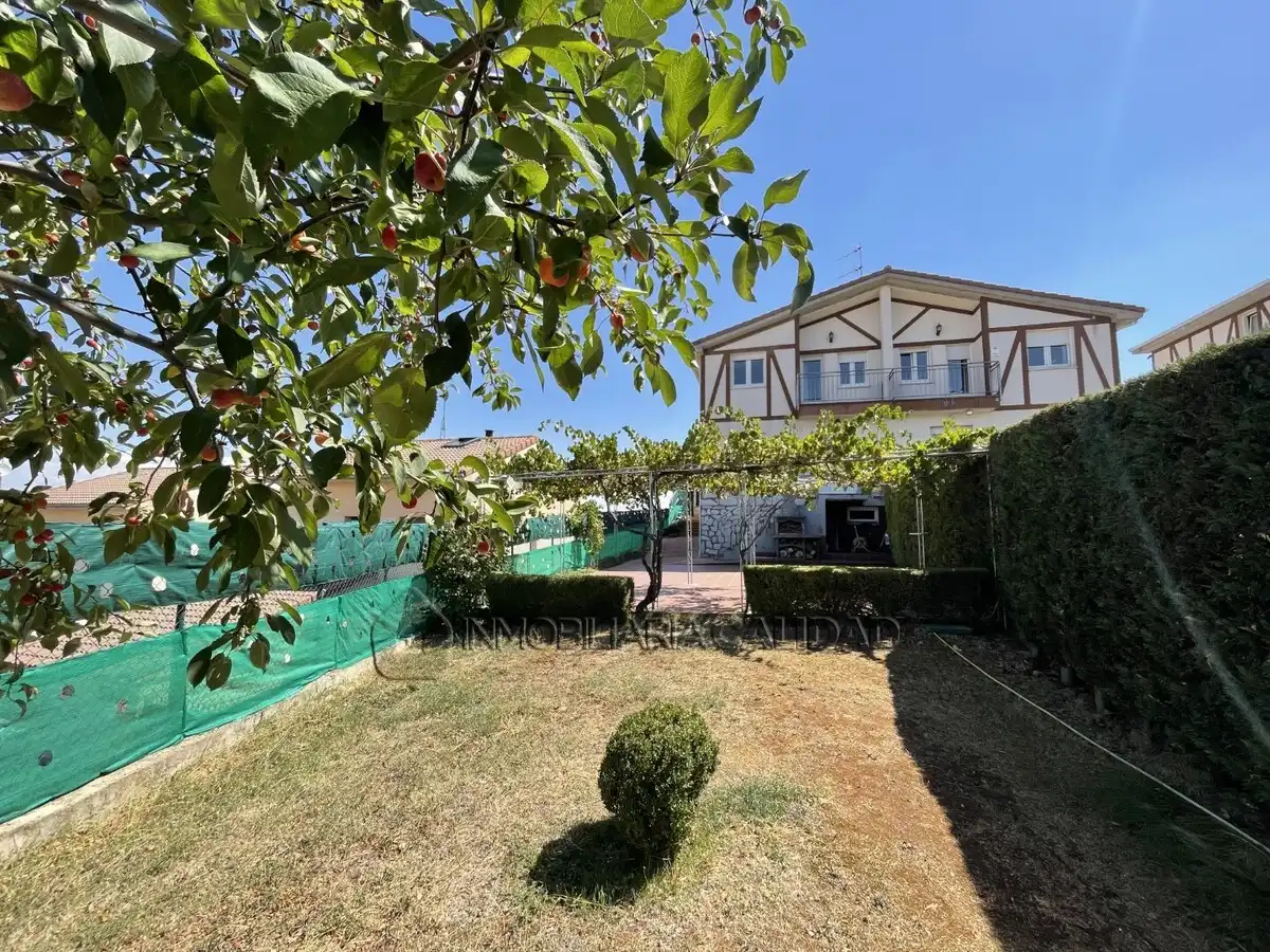 Maison à louer à Arcos