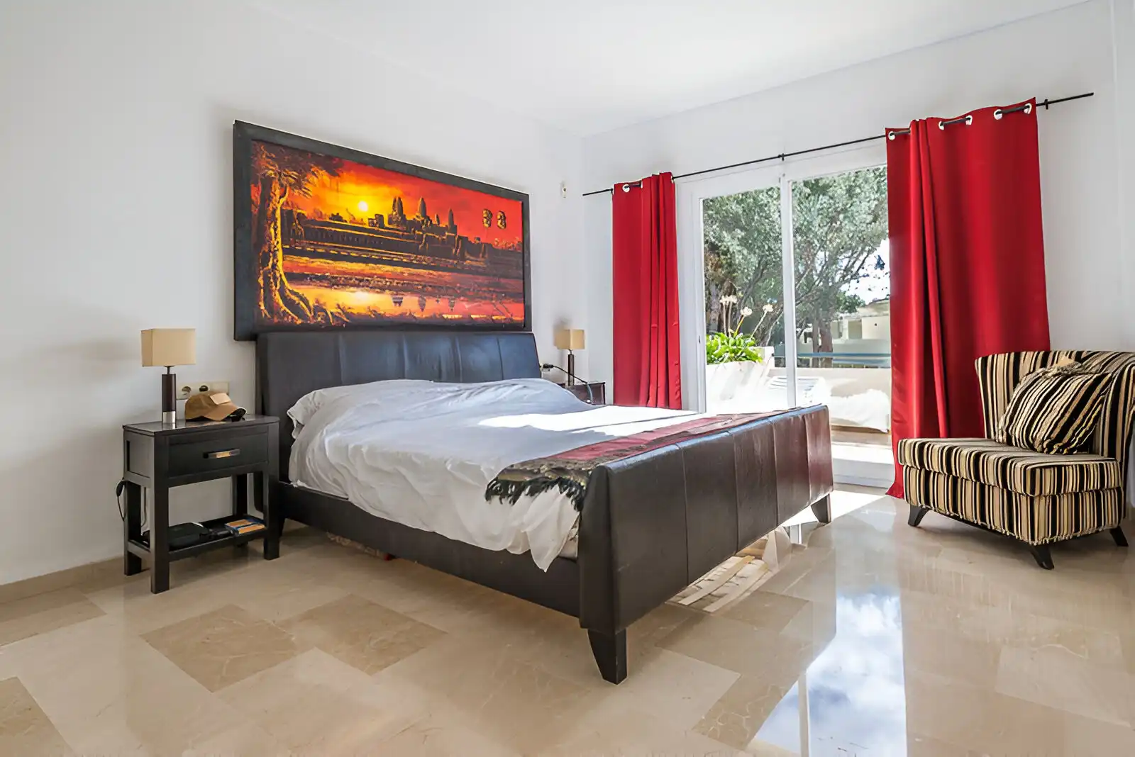 Dormitori de Apartament en venda en Marbella amb Aire condicionat i Terrassa