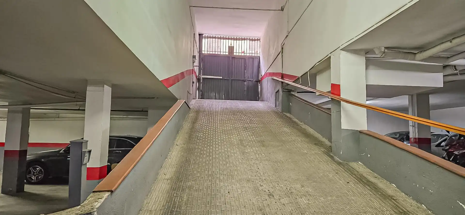 Parcheggio in affitto a Calle Argüelles 8, imagen 3