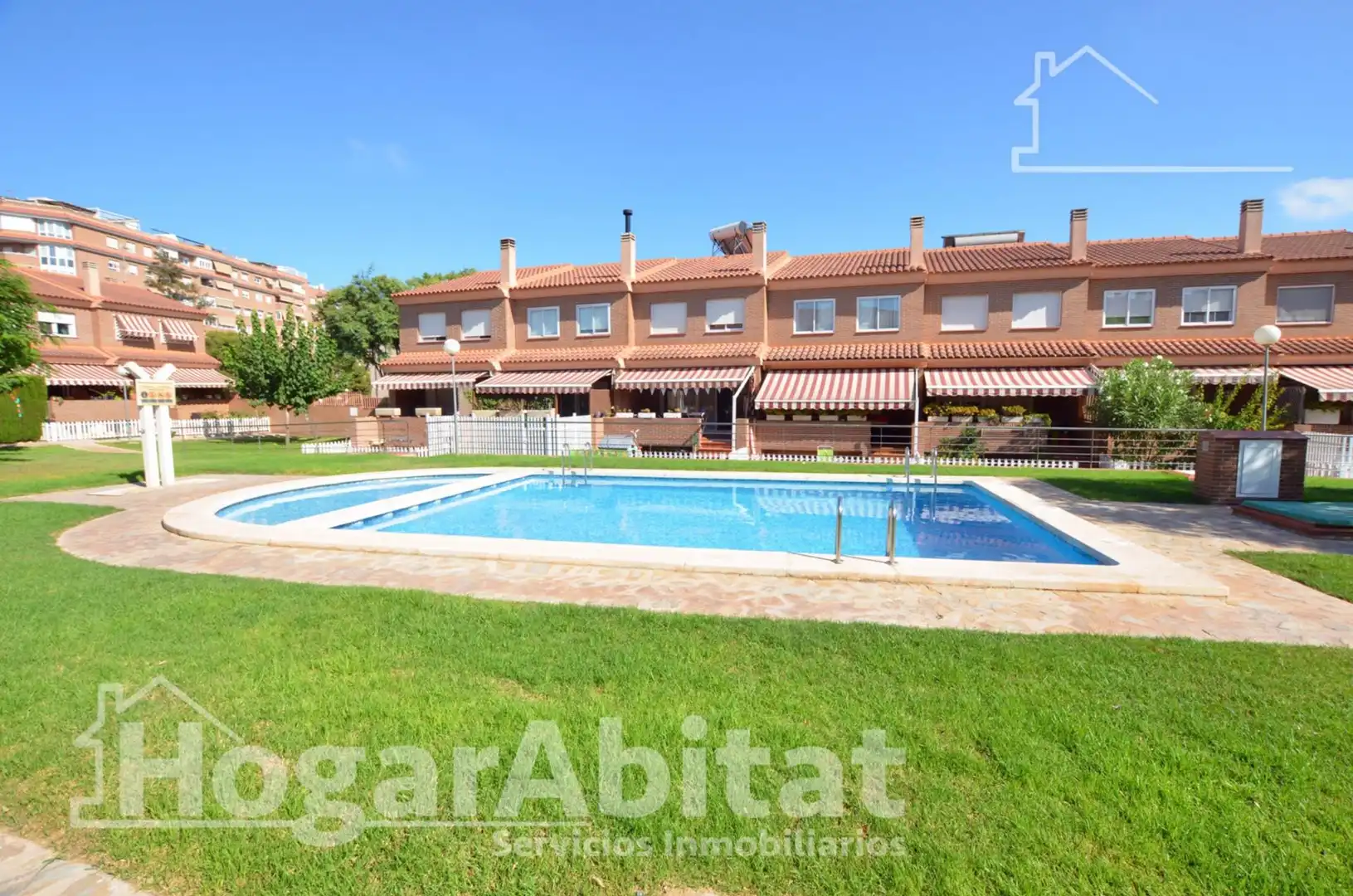 Adosado con piscina en venta en Avenida L'Almassera, imagen 2