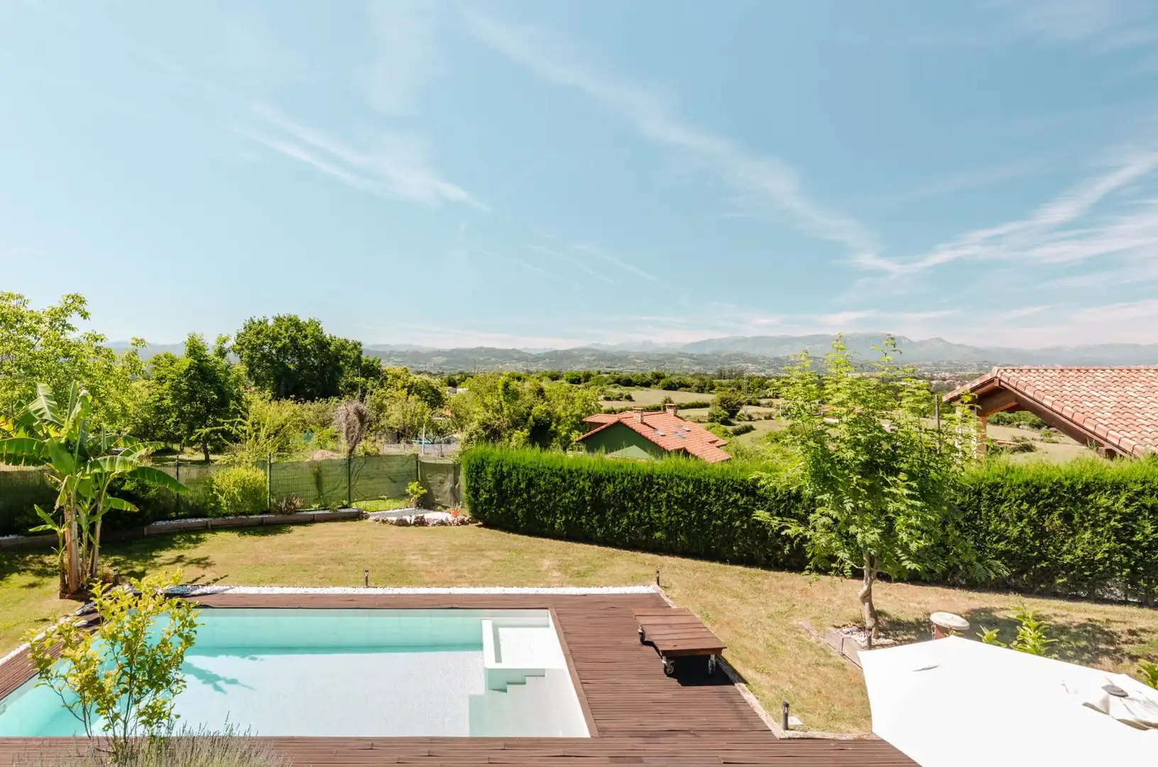 Piscina de Casa o chalet en venta en Siero con Aire acondicionado, Calefacción y Jardín privado