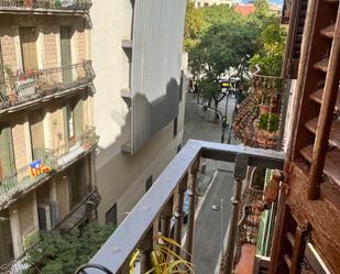 Exterior view of Flat to rent in  Barcelona Capital  with Furnished and Balcony