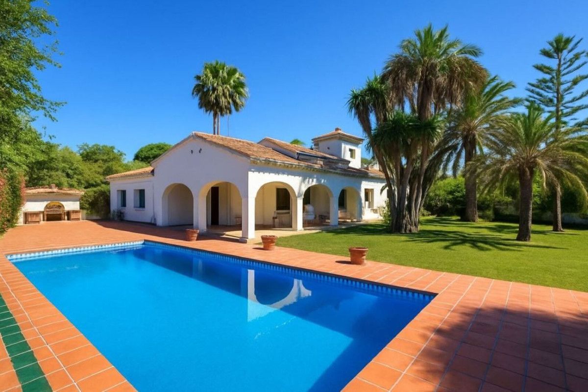 Vista exterior de Casa o chalet en venta en Marbella con Jardín privado y Piscina