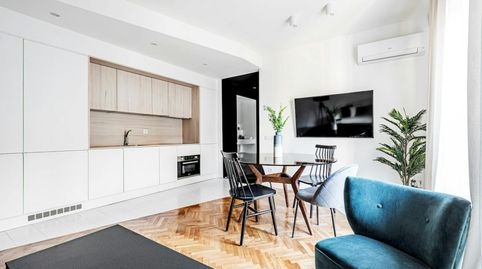 Foto 2 de Piso de alquiler en N/a, Palacio, Madrid Capital