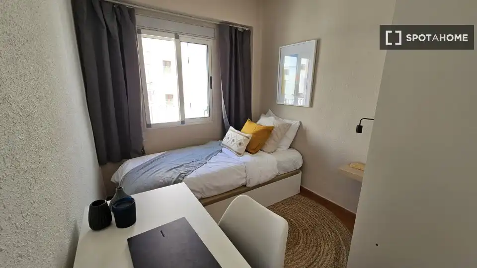 Habitación en Trinitat