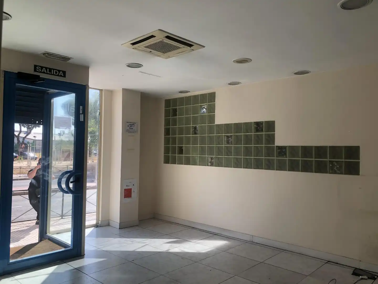 Local comercial en venda a Valderas - Los Castillos, imagen 4
