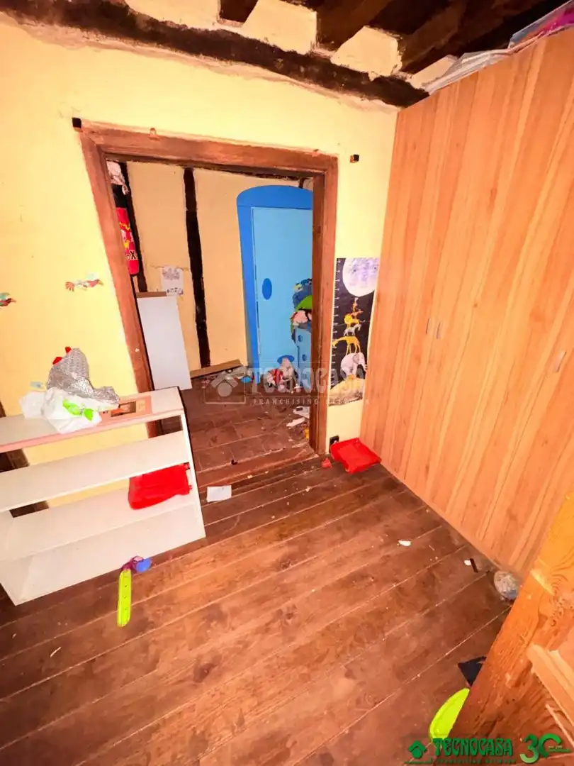 Casa adosada en venda en Guisando amb Calefacció