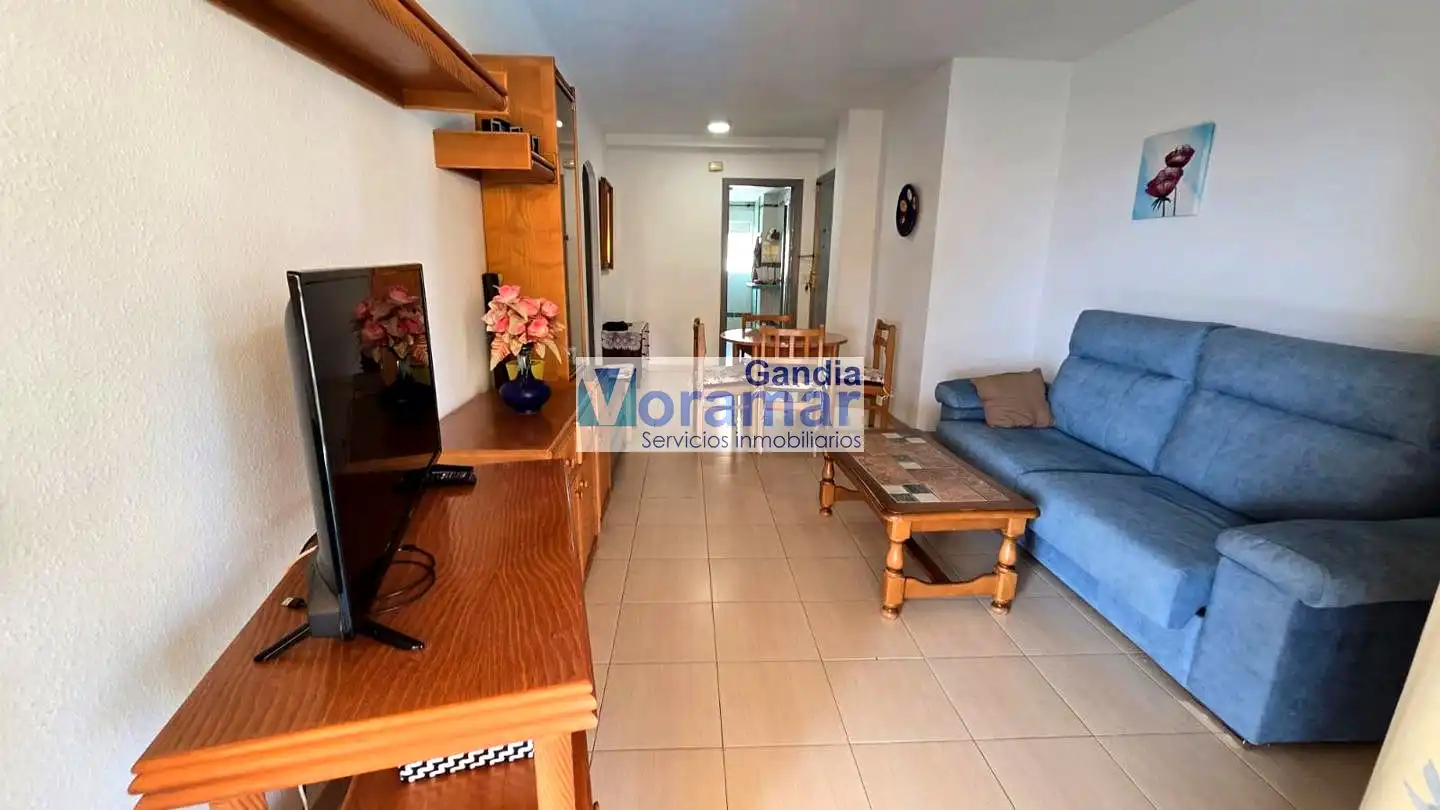Sala de estar de Apartamento en venta en Gandia con Amueblado y Piscina comunitaria